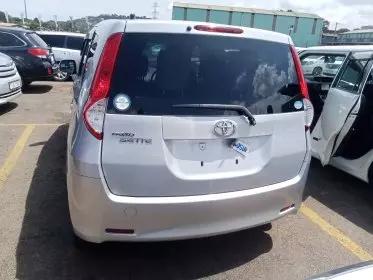 Toyota Passo Sette