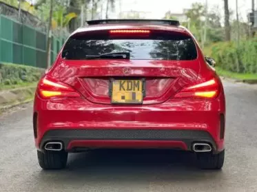 Mercedes-Benz CLA 180