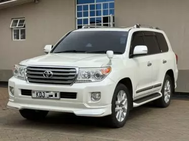 Toyota Land Cruiser V8