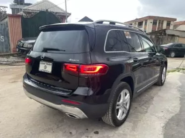 Mercedes-Benz GLB 250