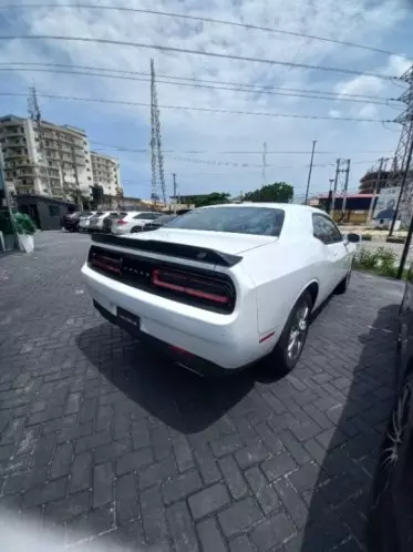 Dodge Challenger