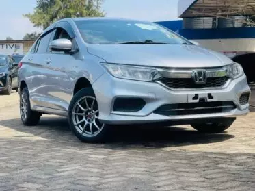 Honda Grace Hybrid