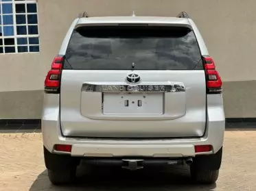 Toyota Landcruiser Prado