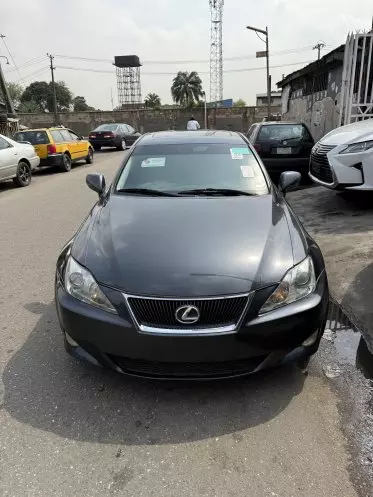 Lexus IS 300