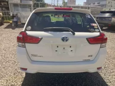 Toyota Fielder 