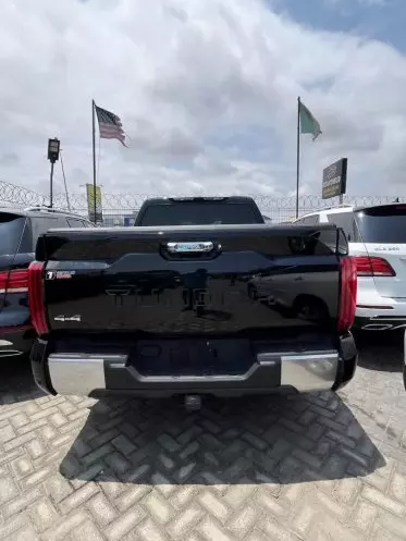 Toyota Tundra