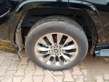 Toyota Landcruiser ZX
