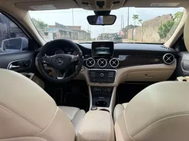 Mercedes-Benz GLA 250