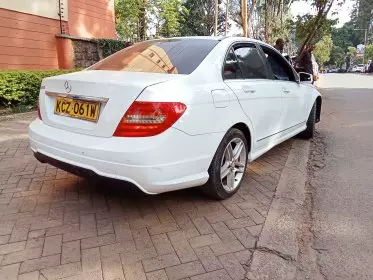 Mercedes-Benz C 200