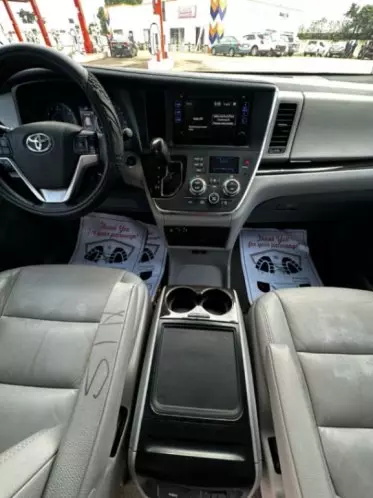 Toyota Sienna