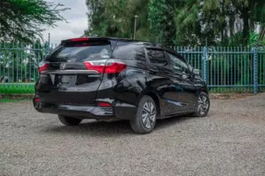 Honda Fit shuttle hybrid
