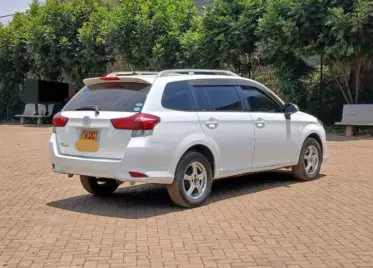 Toyota Fielder 