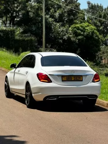 Mercedes-Benz C 180