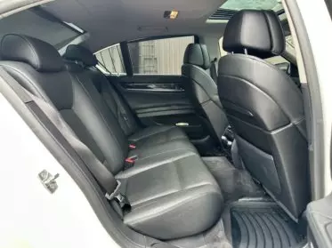 BMW 740