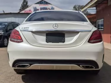 Mercedes-Benz C 200