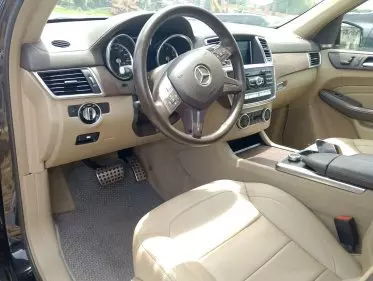 Mercedes-Benz ML 400