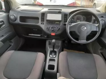 Nissan Advan 