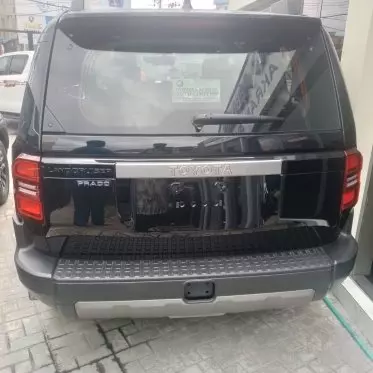 Toyota Landcruiser Prado