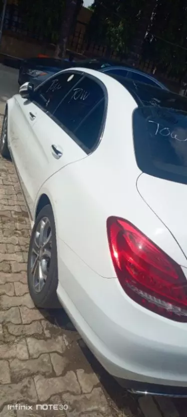 Mercedes-Benz C 300