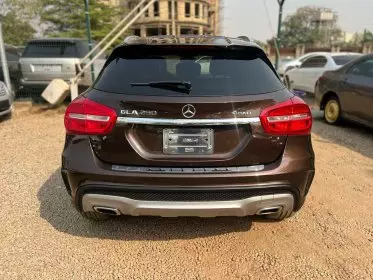 Mercedes-Benz GLA 250