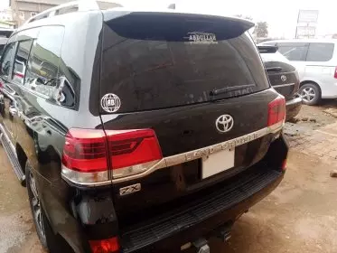 Toyota Landcruiser  V8