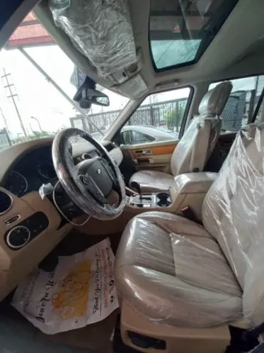 Land Rover LR 4