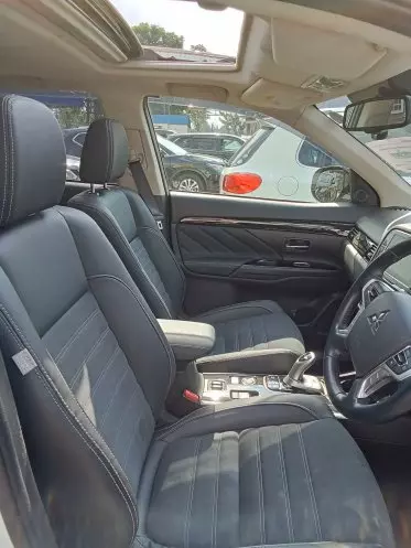 Mitsubishi Plug-in Hybrid Outlander