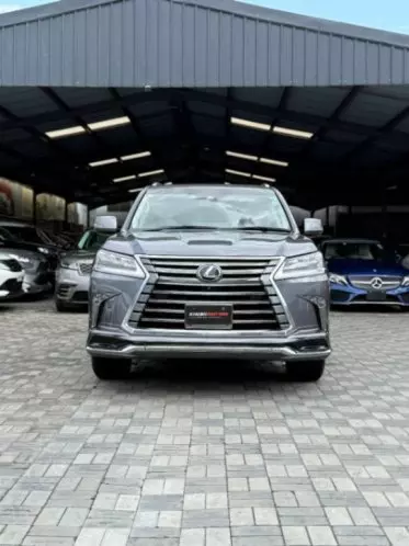 Lexus LX 570