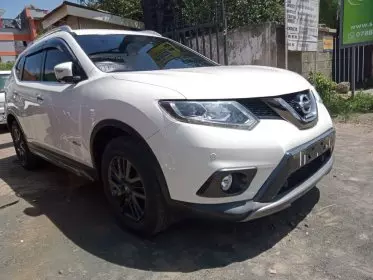 Nissan x-trail hybrid