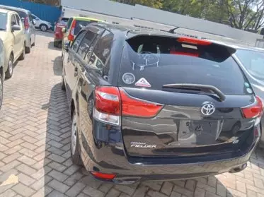 Toyota Fielder 