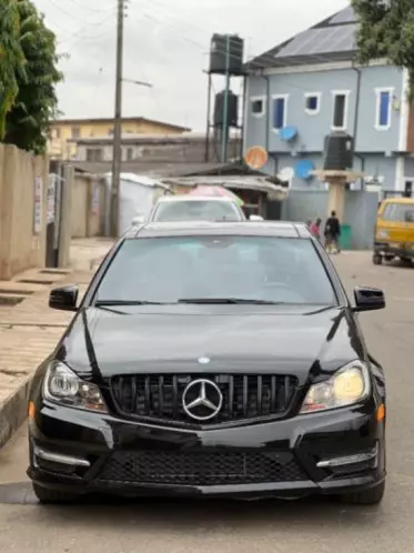 Mercedes-Benz C 300
