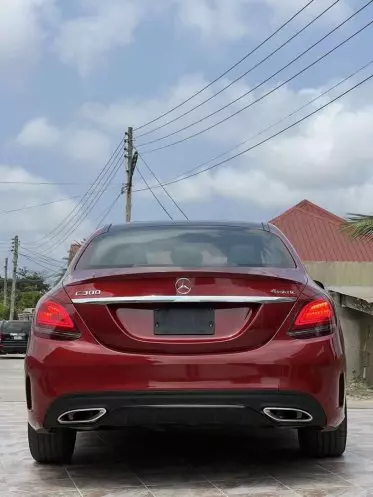 Mercedes-Benz C 300