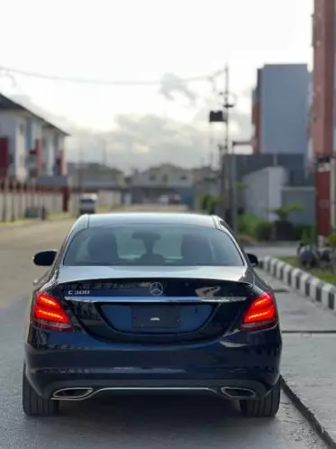 Mercedes-Benz C 300