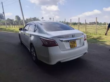 Nissan Teana