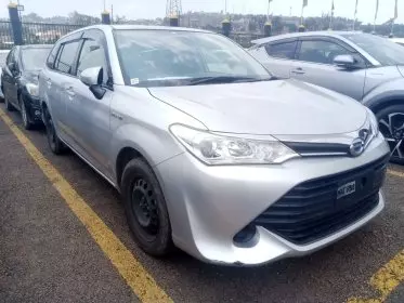 Toyota Fielder hybrid 