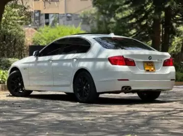BMW 528i