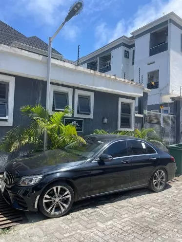 Mercedes-Benz C 300