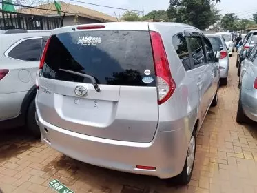 Toyota Passo Sette