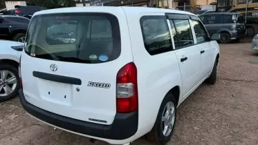 Toyota Succeed 