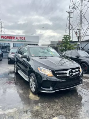 Mercedes-Benz GLE 350