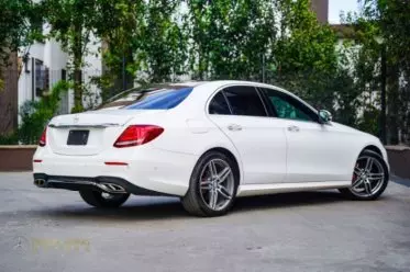 Mercedes-Benz E 200