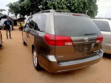 Toyota Sienna