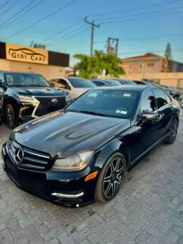 Mercedes-Benz C 300