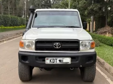 Toyota Land Cruiser Pick Up
