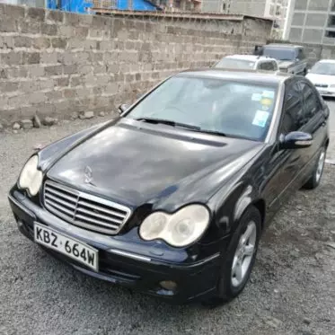 Mercedes-Benz C 180