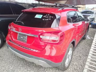 Mercedes-Benz GLA 250
