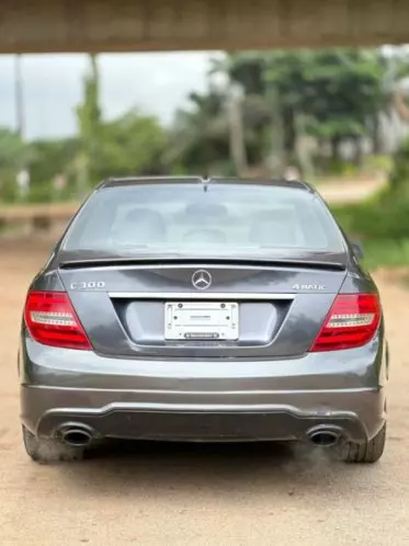 Mercedes-Benz C 300