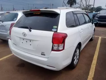 Toyota Fielder 