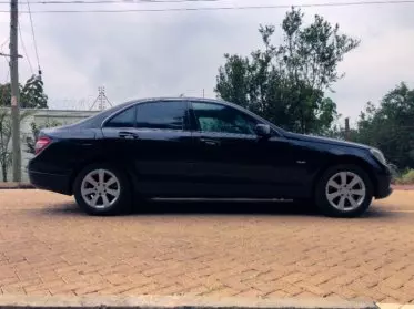 Mercedes-Benz C200