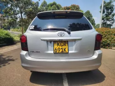 Toyota Fielder 